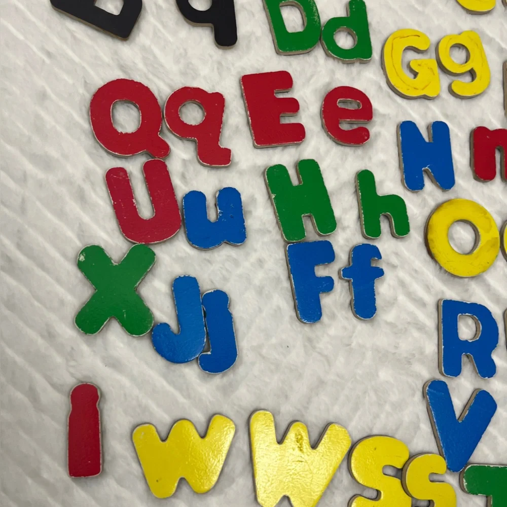 MELISSA & DOUG Magnetic Alphabet Letters Original‎ Box